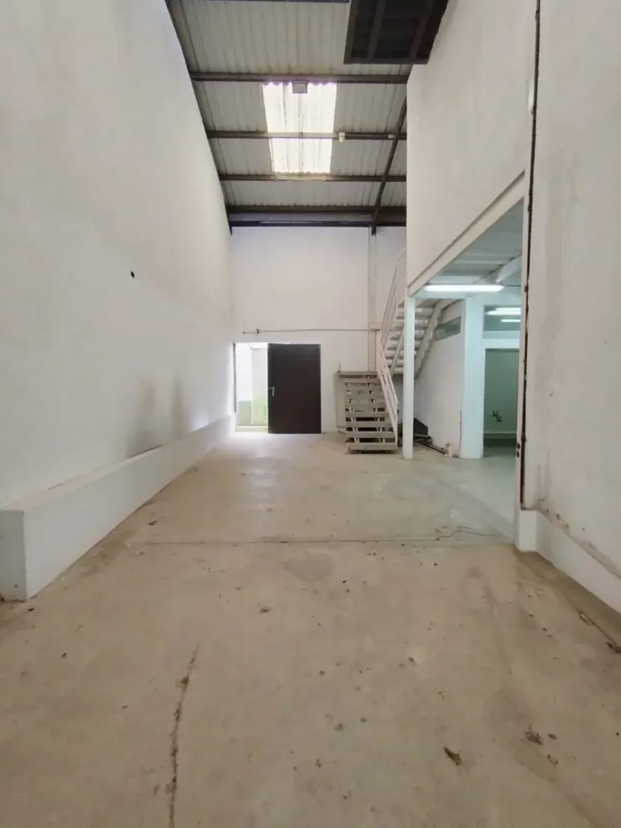 VENDE GALPON EN CC EMPRESARIAL DEL NORTE NAGUANAGUA  - 11