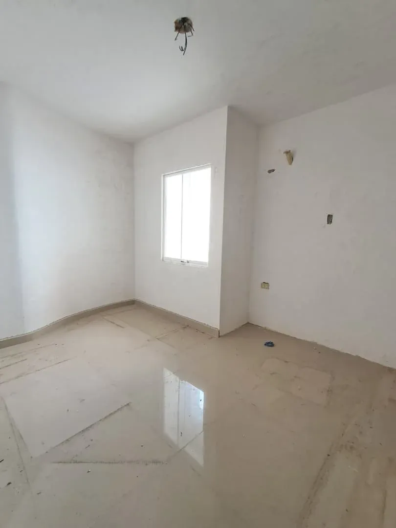 En Venta Apartamento Tipo Dúplex  Obra Blanca en 90%   Res. Cumbres de San Diego - San Diego - 5