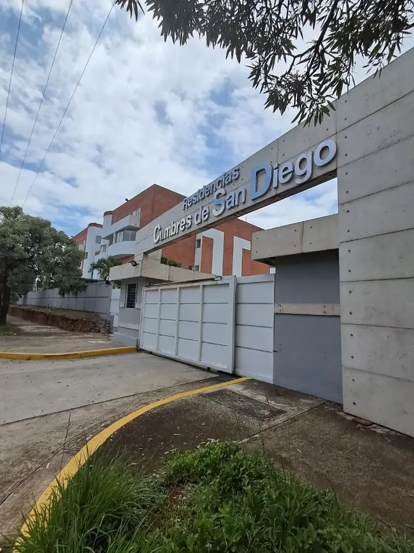 En Venta Apartamento Tipo Dúplex  Obra Blanca en 90%   Res. Cumbres de San Diego - San Diego - 12