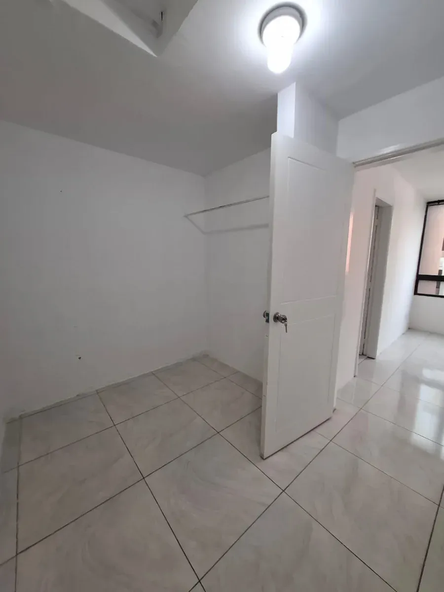 En Venta Apartamento Tipo Duplex en San Diego   Res. Valle Topacio, San Diego   Consta de 113mts² - 8