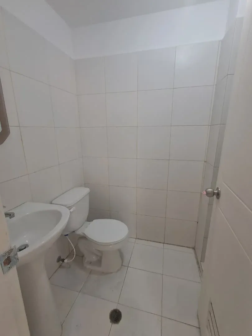 En Venta Apartamento Tipo Duplex en San Diego   Res. Valle Topacio, San Diego   Consta de 113mts² - 12