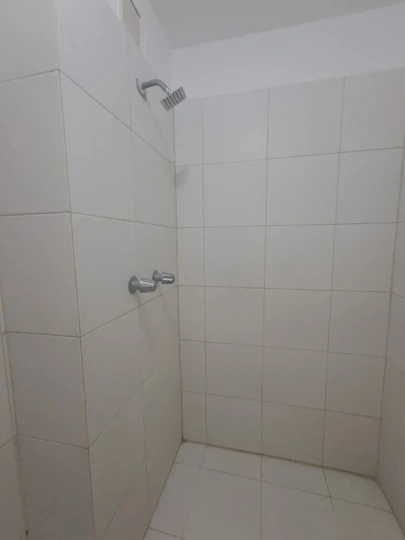 En Venta Apartamento Tipo Duplex en San Diego   Res. Valle Topacio, San Diego   Consta de 113mts² - 13