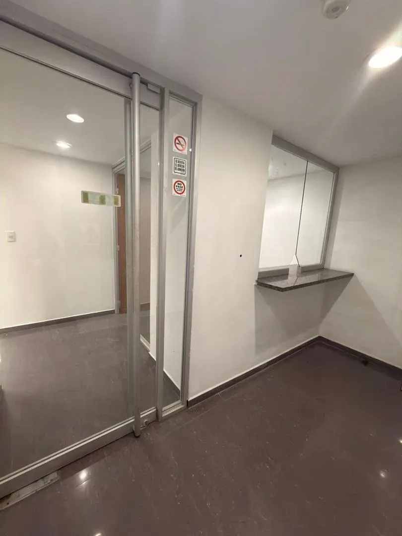 En Venta Centro Empresarial Mixto Galpón, Oficinas y Locales en el Casco Histórico de Pto Cabello - 3