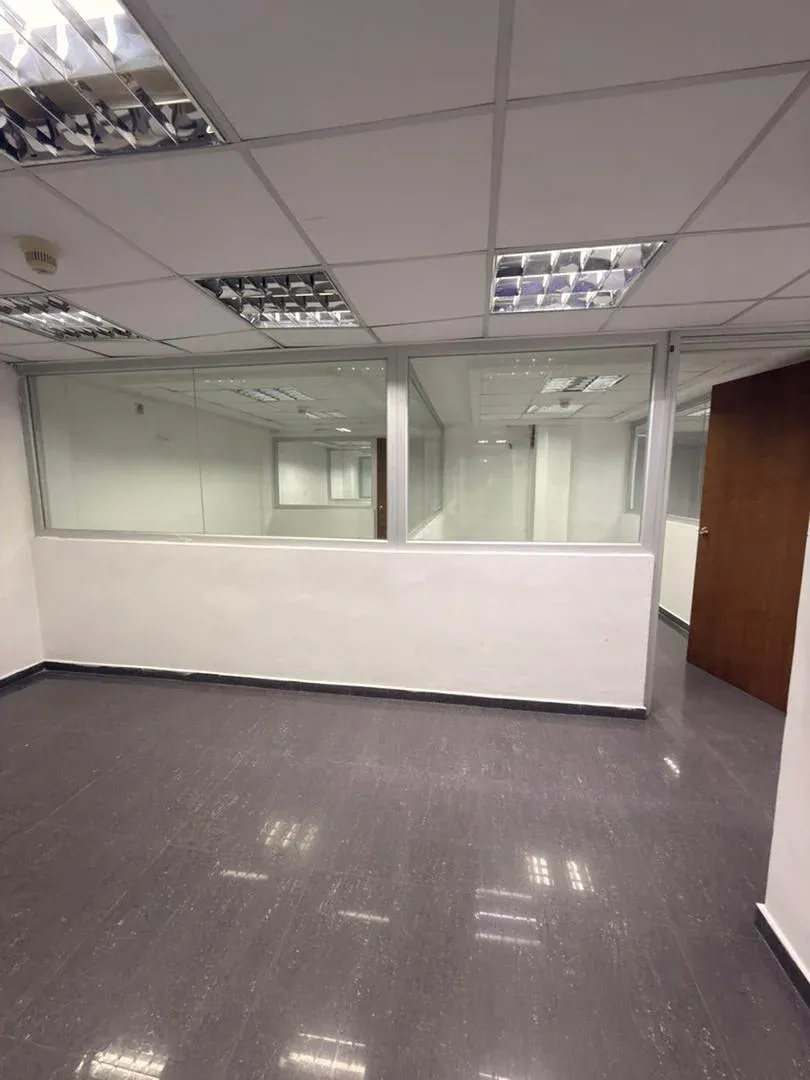 En Venta Centro Empresarial Mixto Galpón, Oficinas y Locales en el Casco Histórico de Pto Cabello - 12