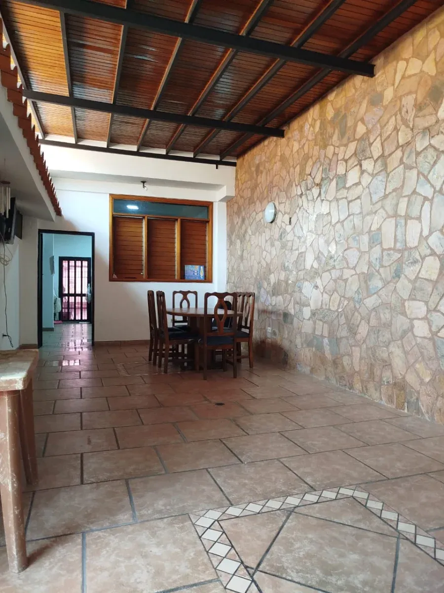 Se vende hermosa Casa Quinta en Cagua estado Aragua, con anexo amoblado, doble garaje, tanque subt. - 11