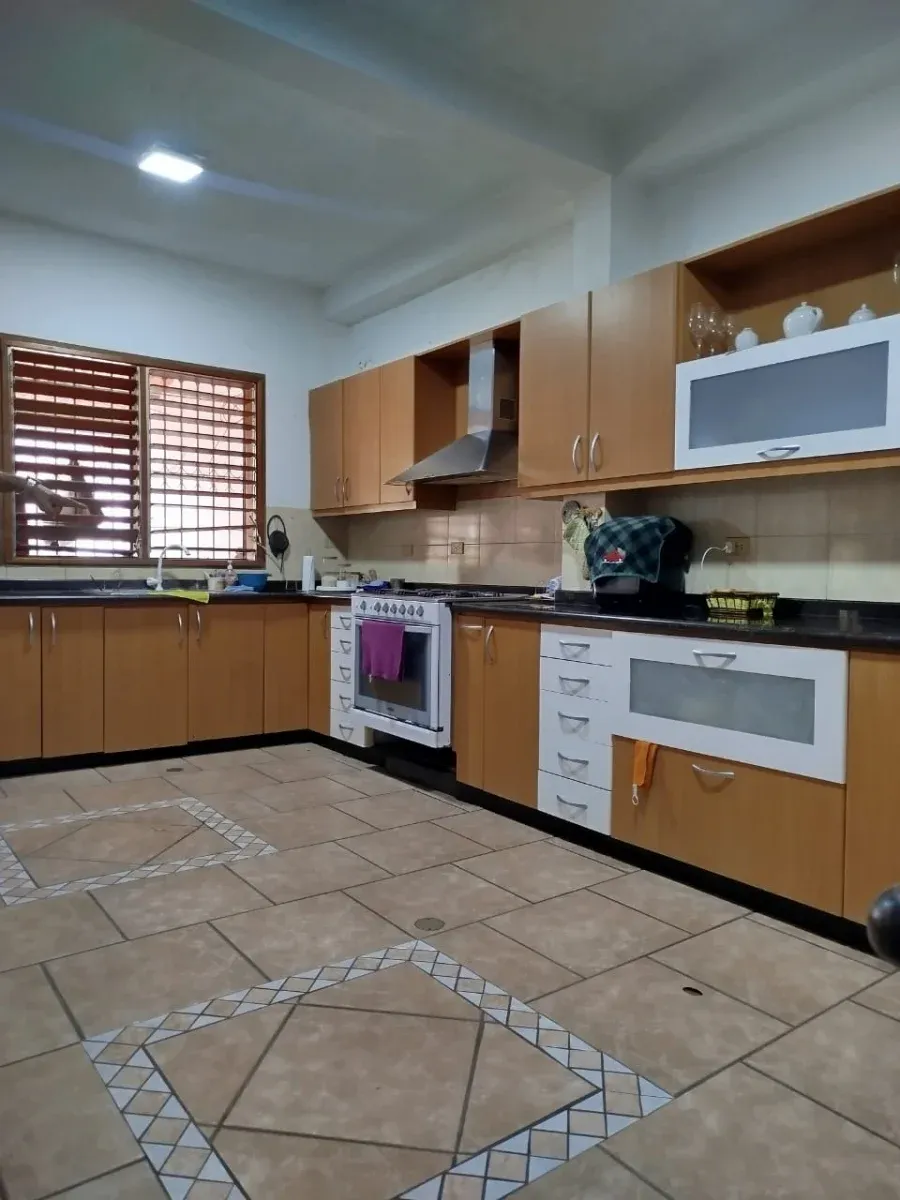Se vende hermosa Casa Quinta en Cagua estado Aragua, con anexo amoblado, doble garaje, tanque subt. - 13