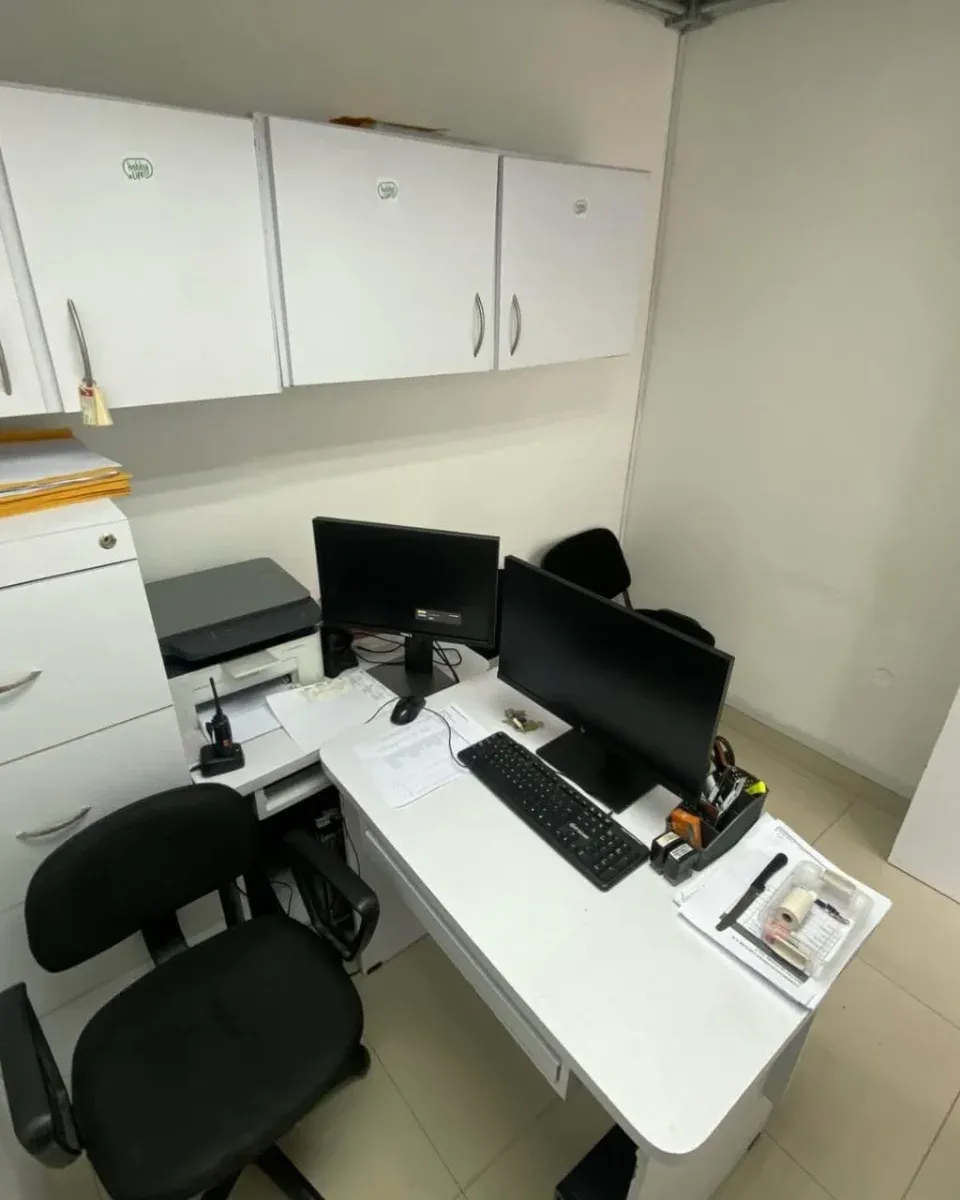 ¡Oportunidad estratégica en el corazón financiero de Caracas! Local en Venta - 29