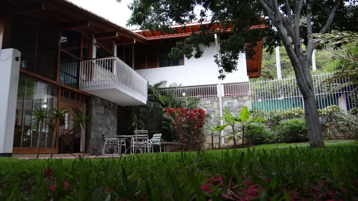 EXCLUSIVA JOYA ARQUITECTÓNICA EN LA ALTA FLORIDA - 2