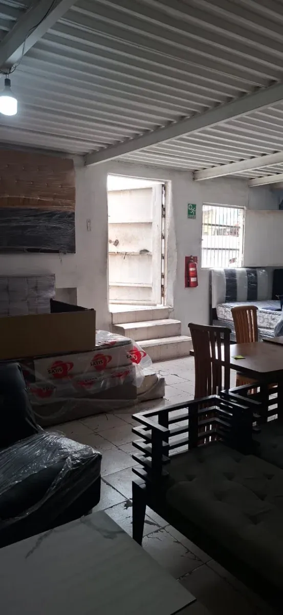 Local Comercial en Alquiler – Amplio Espacio de Dos Plantas - 5