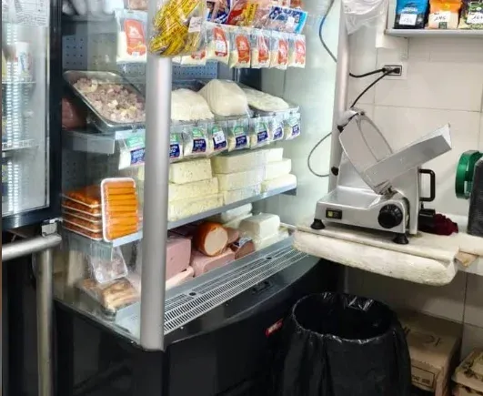 ¡EXCELENTE OPORTUNIDAD DE INVERSIÓN! SE VENDE LOCAL COMERCIAL CON FONDO DE COMERCIO EN MACUTO - 5