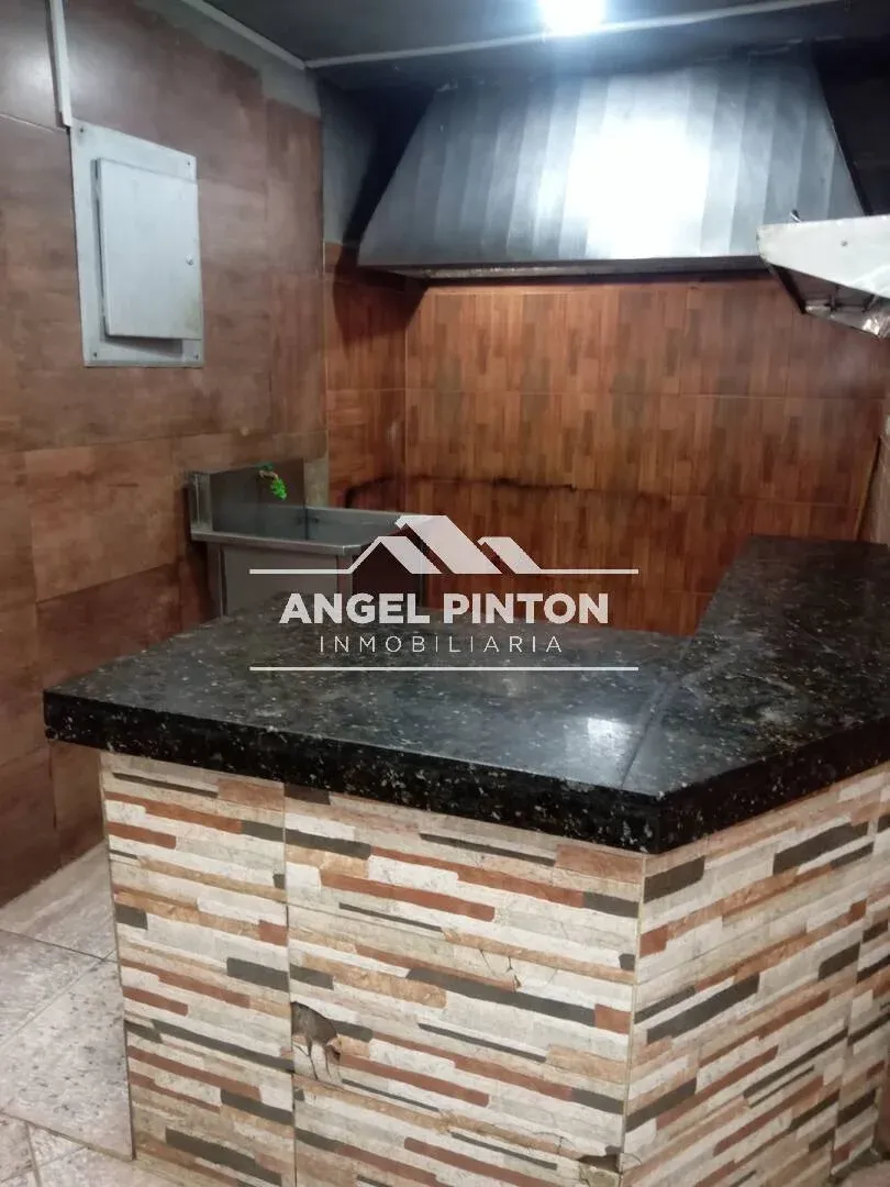 API 9902 LOCAL ALQUILER CCC CHINITA MARACAIBO VENEZUELA  US$ 450 Leyva Vásquez 04120716209 - 3