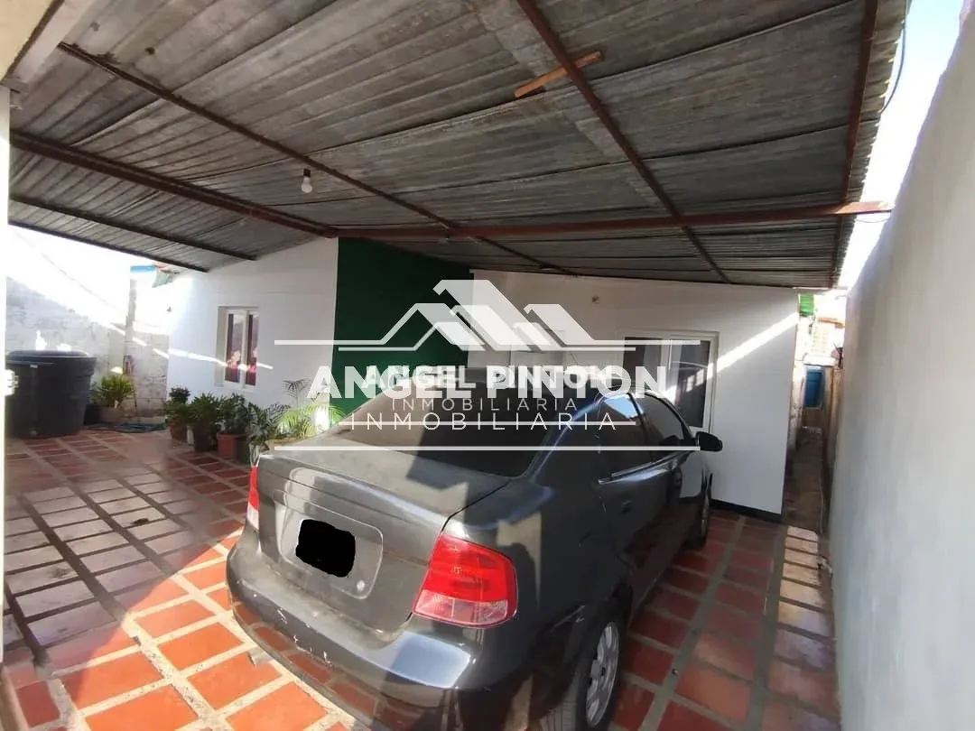 API 9843 CASA VENTA LOMITAS DEL ZULIA MARACAIBO VENEZUELA US$ 37500 Leyva Vásquez 0412 0716209 - 8