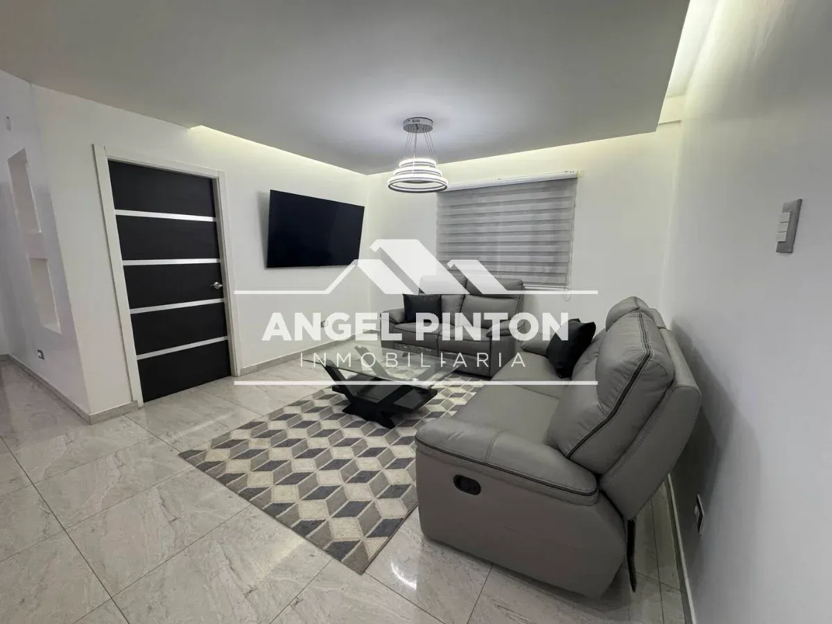 API 9847 TOWNHOUSE VENTA TIERRA NEGRA MARACAIBO US$ 350000 Leyva Vásquez 0412 0716209 - 2
