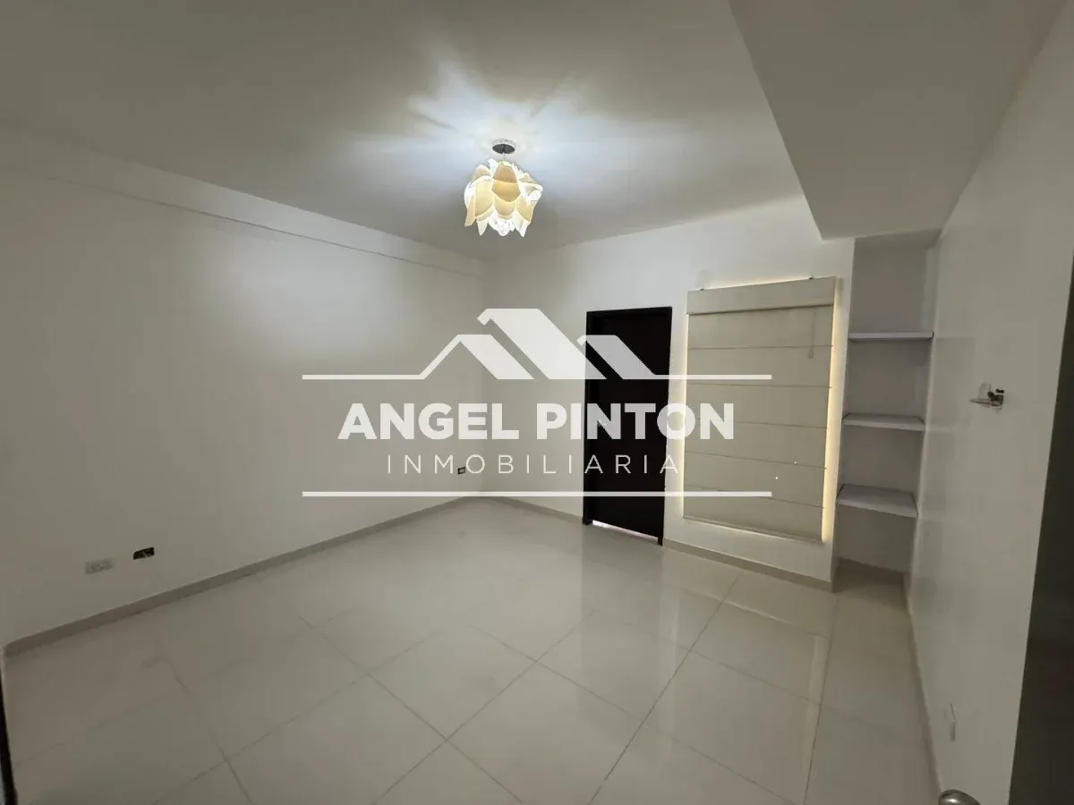 API 9847 TOWNHOUSE VENTA TIERRA NEGRA MARACAIBO US$ 350000 Leyva Vásquez 0412 0716209 - 13