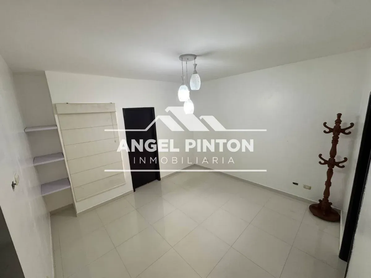 API 9847 TOWNHOUSE VENTA TIERRA NEGRA MARACAIBO US$ 350000 Leyva Vásquez 0412 0716209 - 15