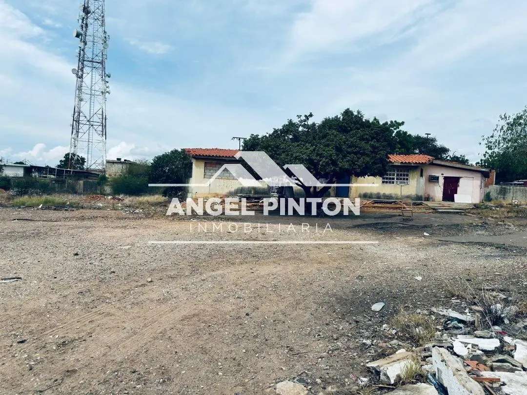 API 9936 TERRENO VENTA CIRCUNVALACIÓN No. 1 SAN FRANCIACO US$ 800000 Leyva Vásquez 0412 0716209