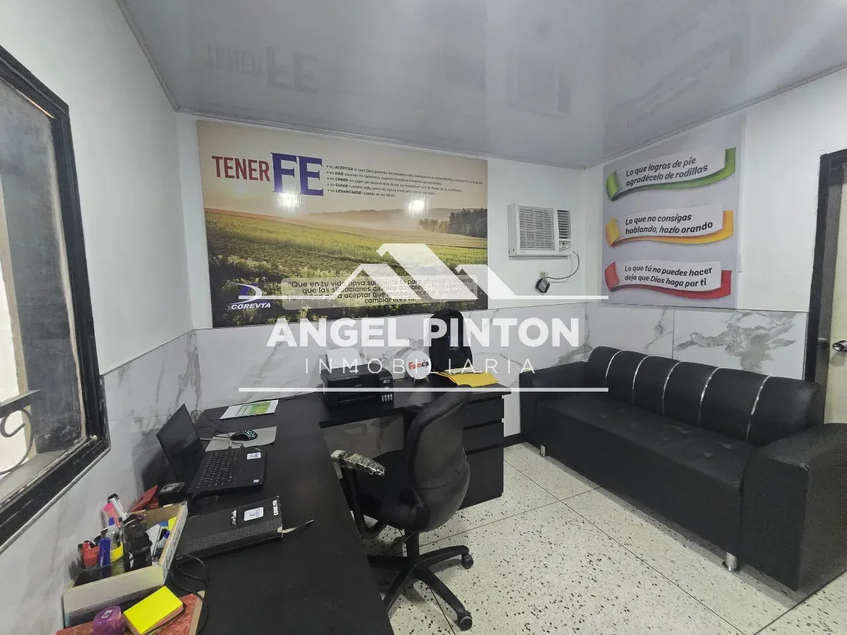 API 9533 GALPÓN VENTA BRISAS DEL SUR MARACAIBO VENEZUELA US$ 90000 Leyva Vásquez 0412 0716209