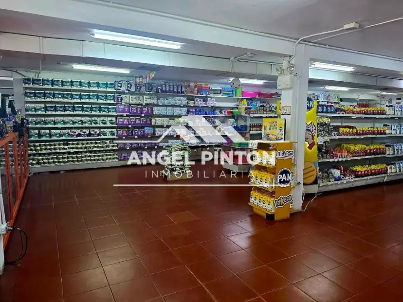 API 9966 SUPERMERCADO VENTA EL BAJO SAN FRANCISCO VENEZUELA US$ 650000 Leyva Vásquez 0412 0716209