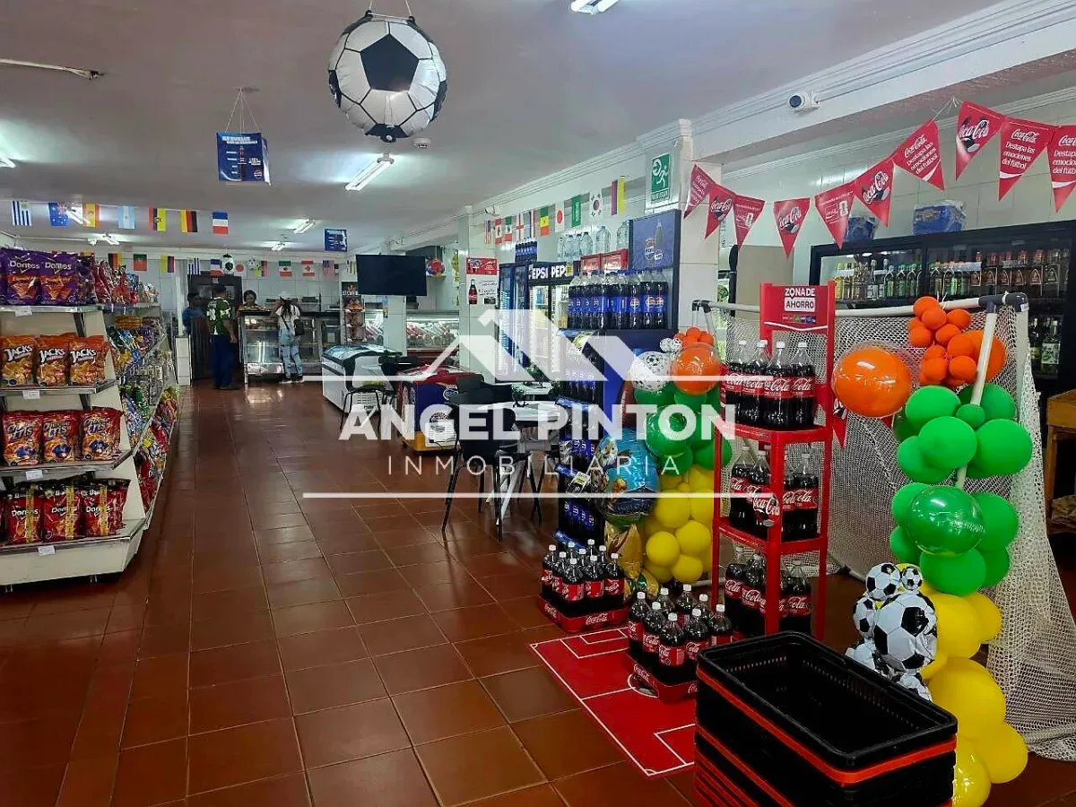 API 9966 SUPERMERCADO VENTA EL BAJO SAN FRANCISCO VENEZUELA US$ 650000 Leyva Vásquez 0412 0716209 - 4
