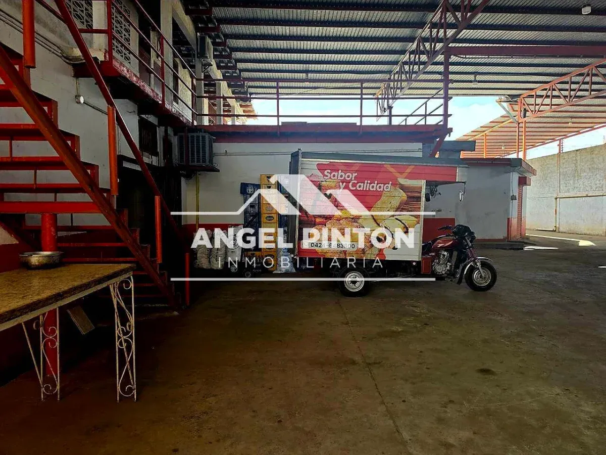API 9966 SUPERMERCADO VENTA EL BAJO SAN FRANCISCO VENEZUELA US$ 650000 Leyva Vásquez 0412 0716209 - 11