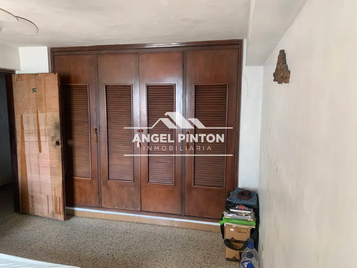 API 9350 APARTAMENTO VENTA LA PARAGUA MARACAIBO VENEZUELA US$ 65000 Leyva Vásquez 0412 0716209 - 8