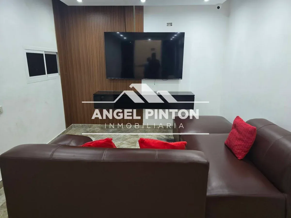 API 9991 TOWNHOUSE VENTA LA COROMOTO SAN FRANCISCO VENEZUELA US$ 150000 Leyva Vásquez 0412 0716209 - 5