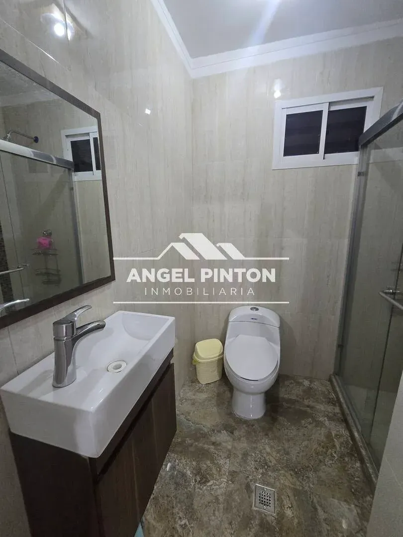 API 9991 TOWNHOUSE VENTA LA COROMOTO SAN FRANCISCO VENEZUELA US$ 150000 Leyva Vásquez 0412 0716209 - 8