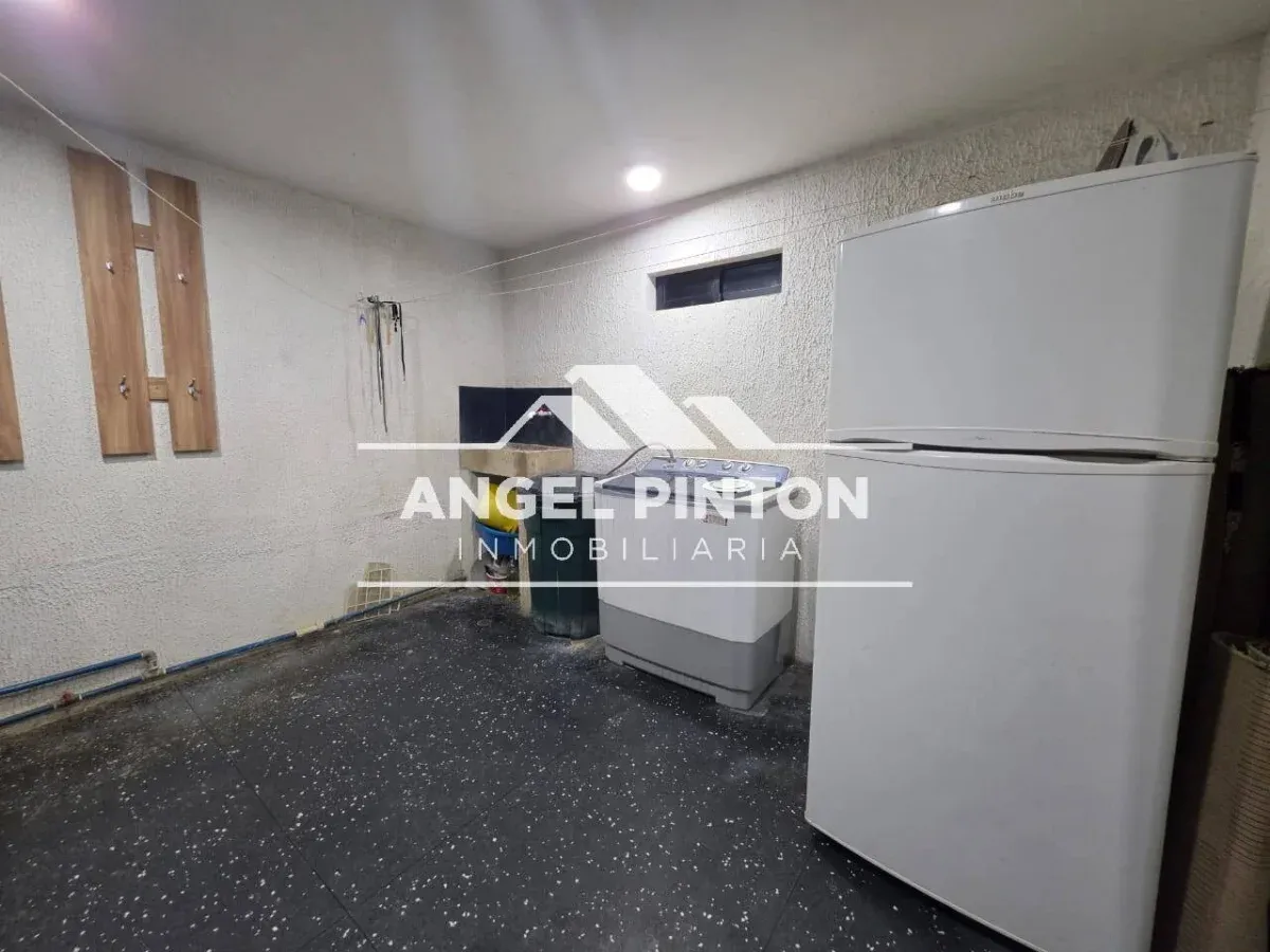 API 232303 CASA VENTA PALMA BRISAS SAN FRANCISCO. ZULIA US$ 110000 Leyva Vásquez 0412 0716209 - 6