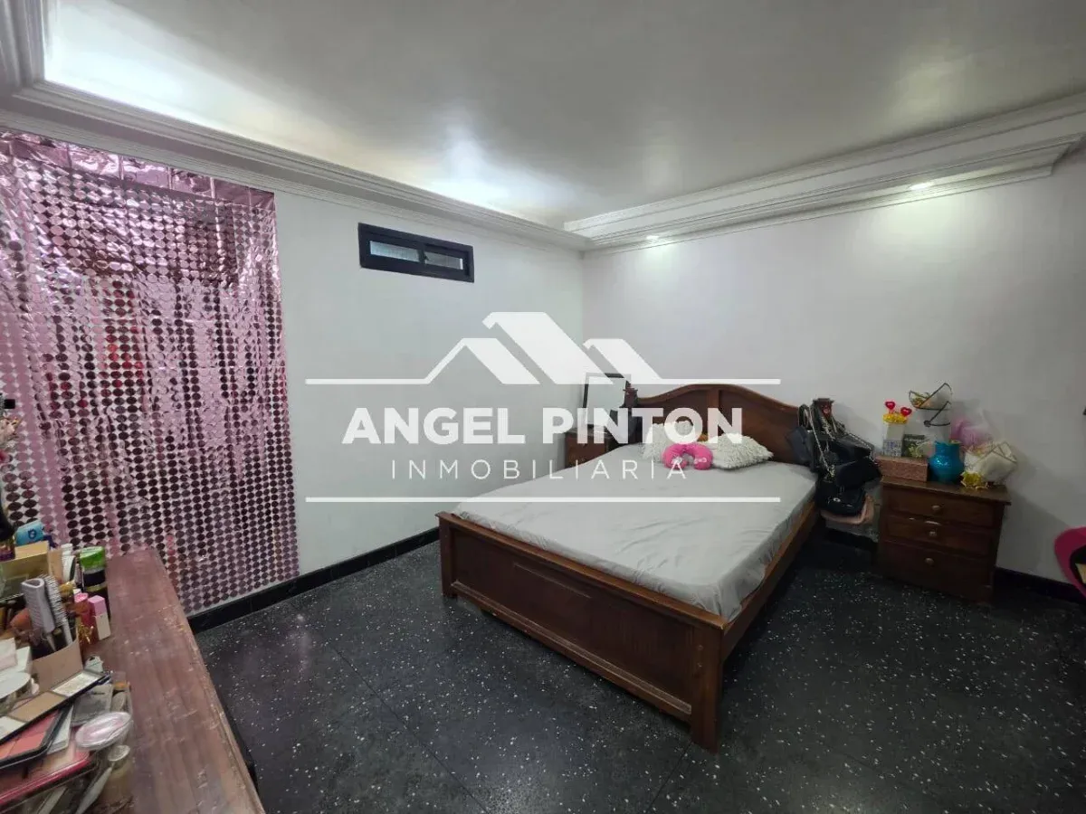 API 232303 CASA VENTA PALMA BRISAS SAN FRANCISCO. ZULIA US$ 110000 Leyva Vásquez 0412 0716209 - 7