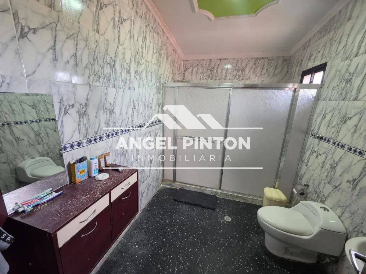 API 232303 CASA VENTA PALMA BRISAS SAN FRANCISCO. ZULIA US$ 110000 Leyva Vásquez 0412 0716209 - 13