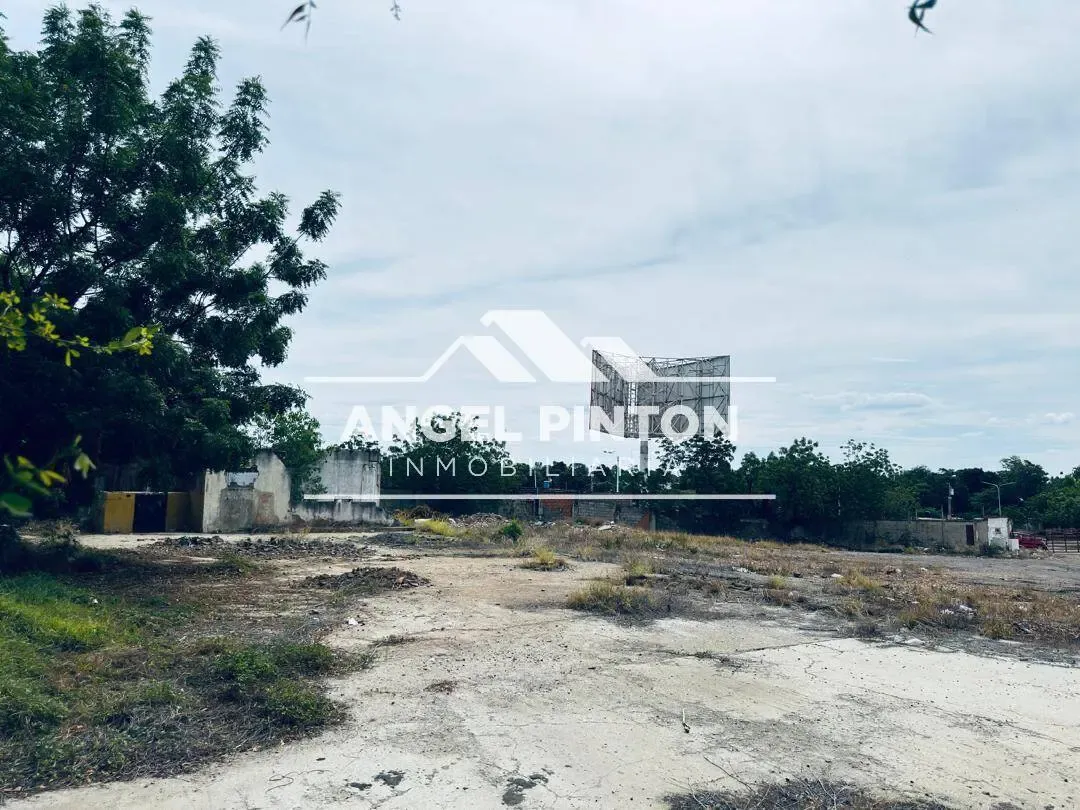API 9936 TERRENO VENTA CIRCUNVALACIÓN No. 1 SAN FRANCIACO US$ 800000 Leyva Vásquez 0412 0716209