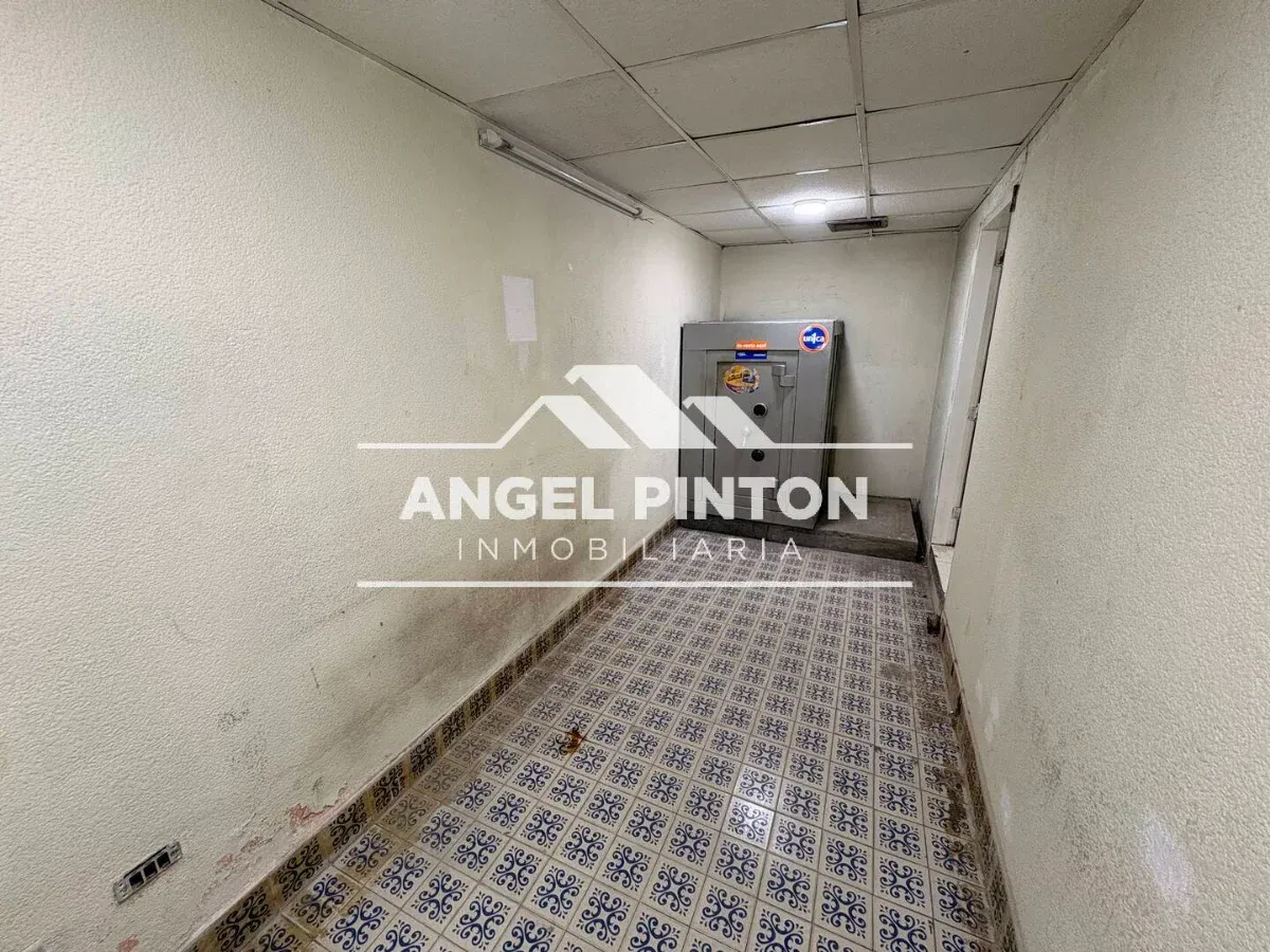 API 10093 LOCAL COMERCIAL ALQUILER PASEO 72 MARACAIBO VENEZUELA US$ 300 Leyva Vásquez 0412 0716209 - 5