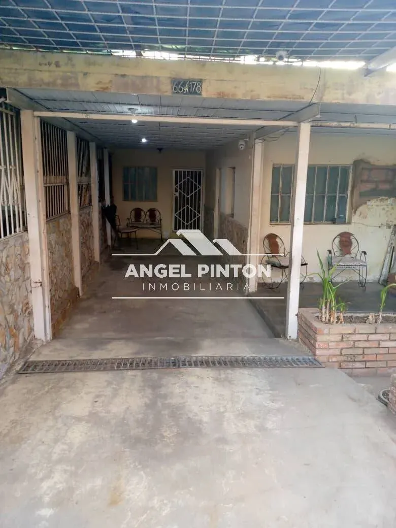 API 10170 CASA COMERCIAL VENTA TIERRA NEGRA MARACAIBO US$ 80000 Leyva Vásquez 0412 0716209 - 2
