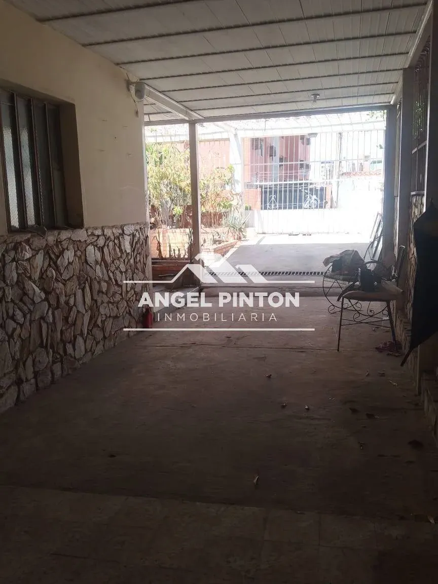 API 10170 CASA COMERCIAL VENTA TIERRA NEGRA MARACAIBO US$ 80000 Leyva Vásquez 0412 0716209 - 5