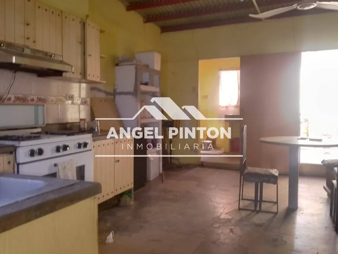 API 10170 CASA COMERCIAL VENTA TIERRA NEGRA MARACAIBO US$ 80000 Leyva Vásquez 0412 0716209 - 7