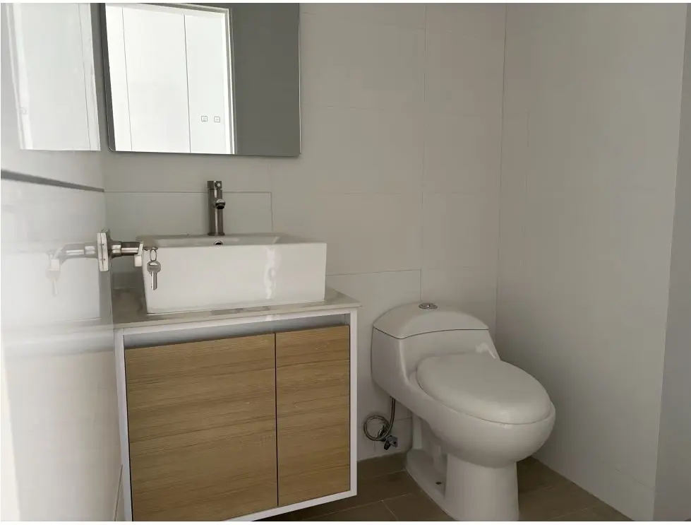 SE VENDE APARTAMENTO EN LA BOYERA 60 m2 - 5
