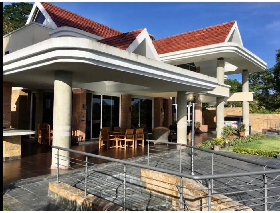 Se vende casa 800m2 La Lagunita 6474 - 3