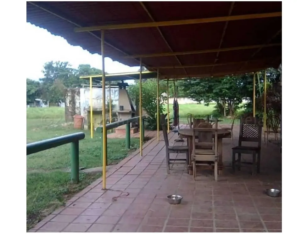 Se vende caballeriza 20.000m2 Santa Lucia-Edo. Miranda 4323 - 6