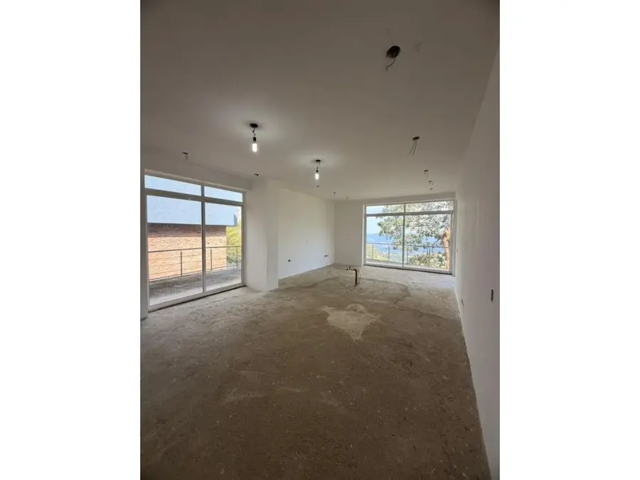SE VENDE CASA EN ALTO HATILLO DE 750MTS - 5