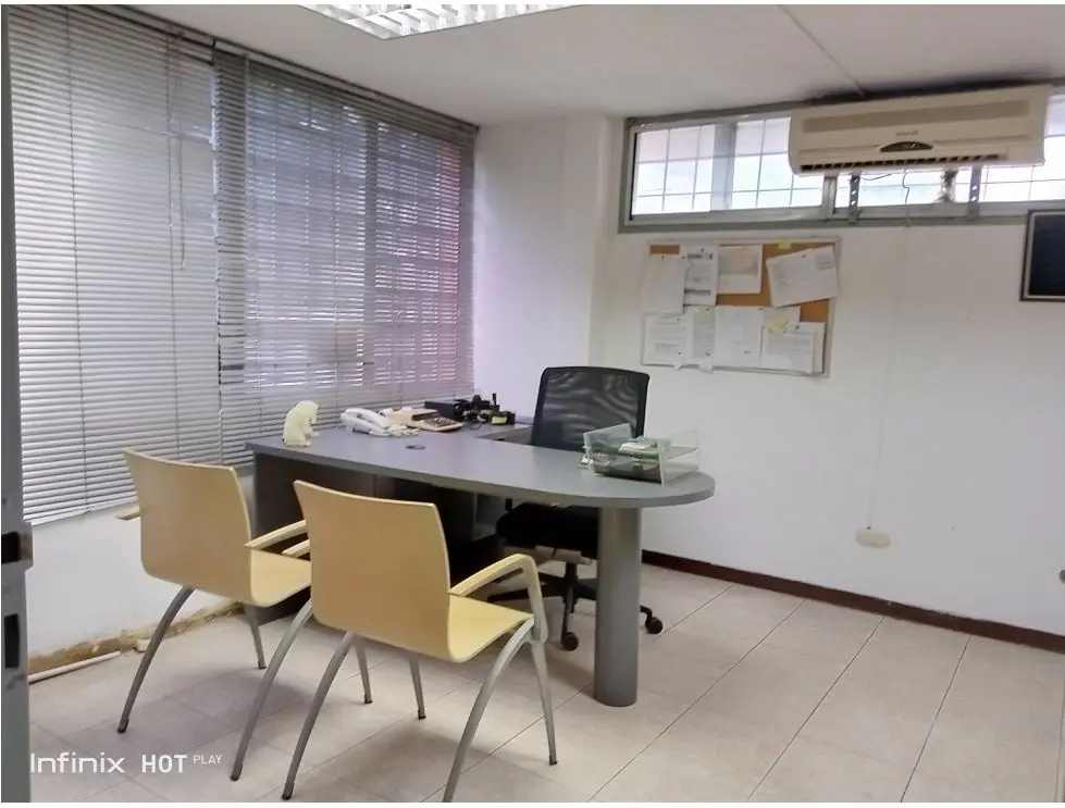 Se Alquila local 130m2 El Marqués Ref 900/ 5831