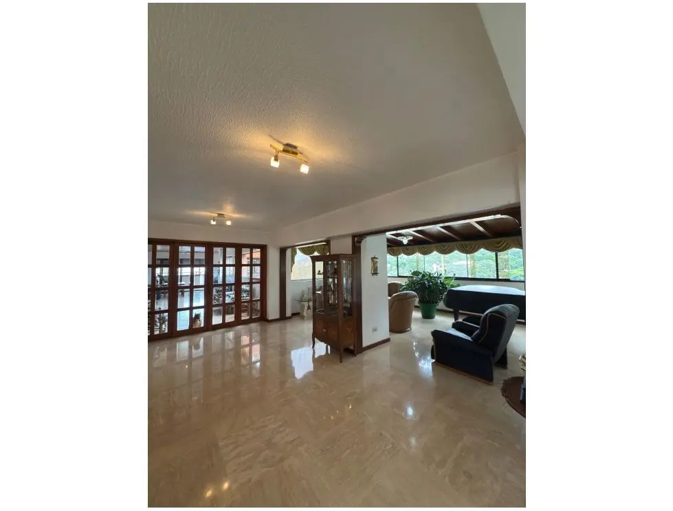 SE VENDE O ALQUILA PENTHOUSE DUPLEX EN LOS CHORROS