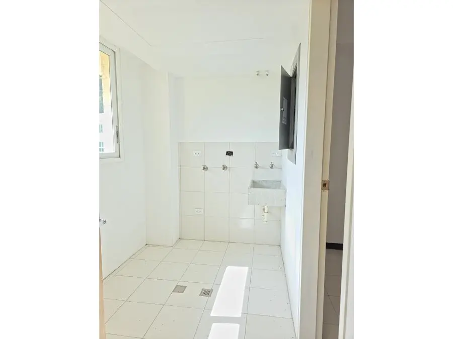 PENT HOUSE EN VENTA 205 M2 - URB LOMAS DE LAS MERCEDES - 4