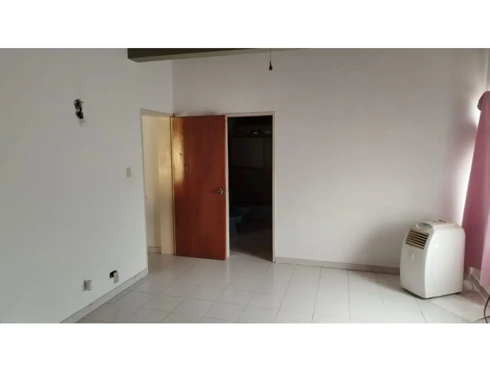 Alquilo anexo para showrrom 180m2 Terrazas del Club Hipico 8992 - 15