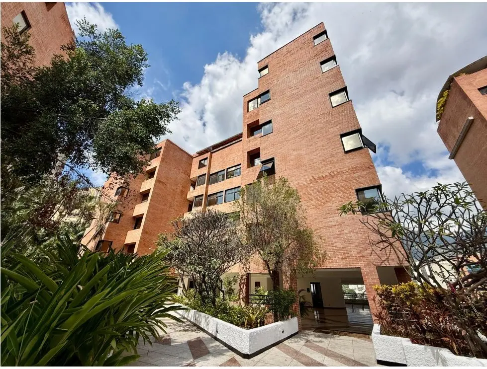 Se alquila apto 300m² 3h+1s/4b1s/4p Las Mercedes
