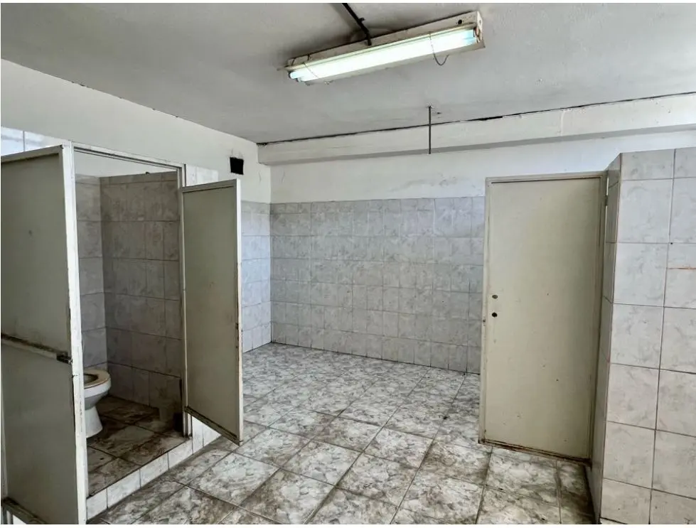 En Venta Galpon Edificio Industrial en San Martin. Libertador Caracas - 12