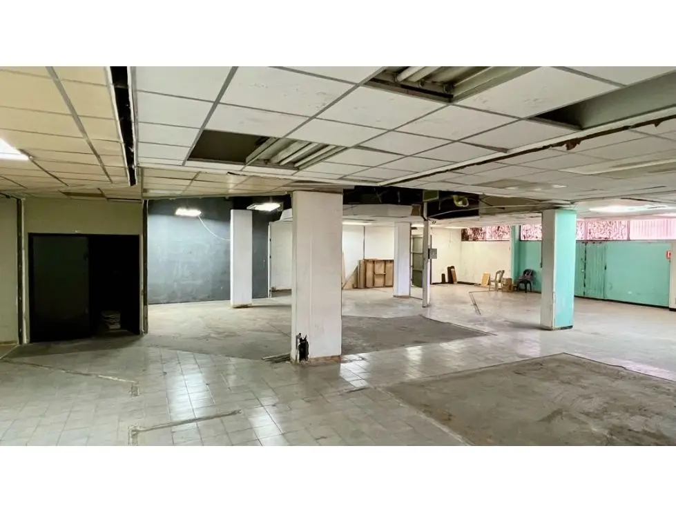 En Venta Galpon Edificio Industrial en San Martin. Libertador Caracas - 17
