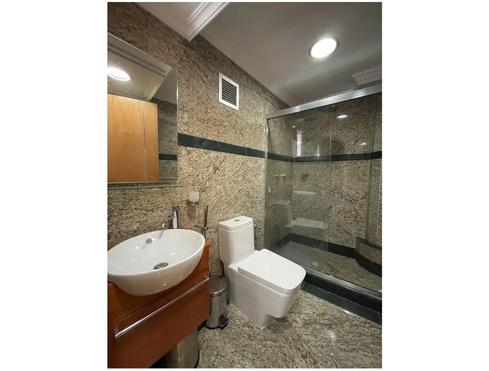 En venta edificio de 1490m2/10b/10p Los Chaguaramos - 20
