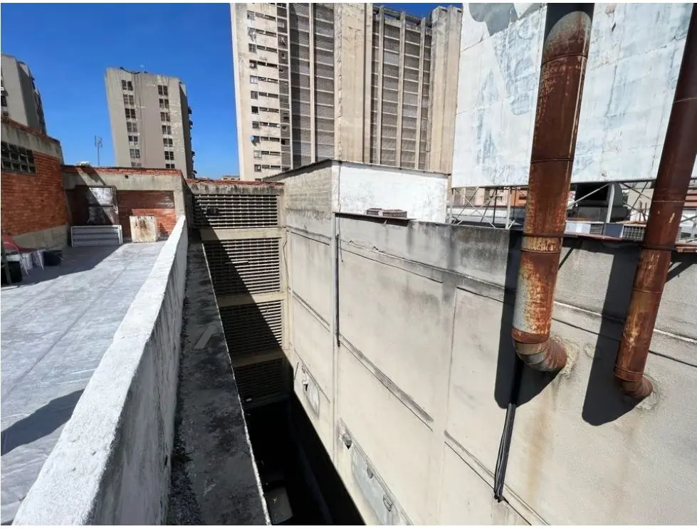 En Venta Galpon Edificio Industrial en San Martin. Libertador Caracas - 35