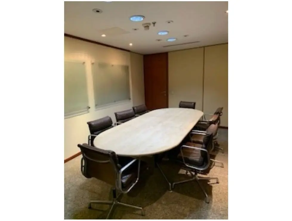 Se vende oficina 1155m2 El Rosal - 4