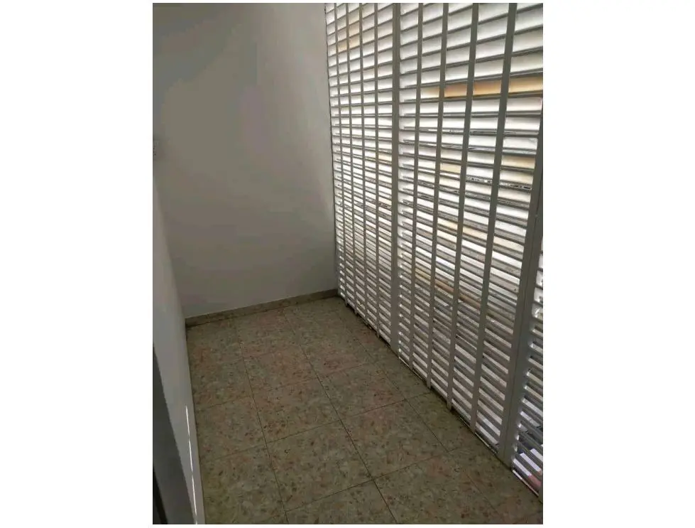 Vendo/alquilo edificio comercial 255m2 Chacao 9297 - 12